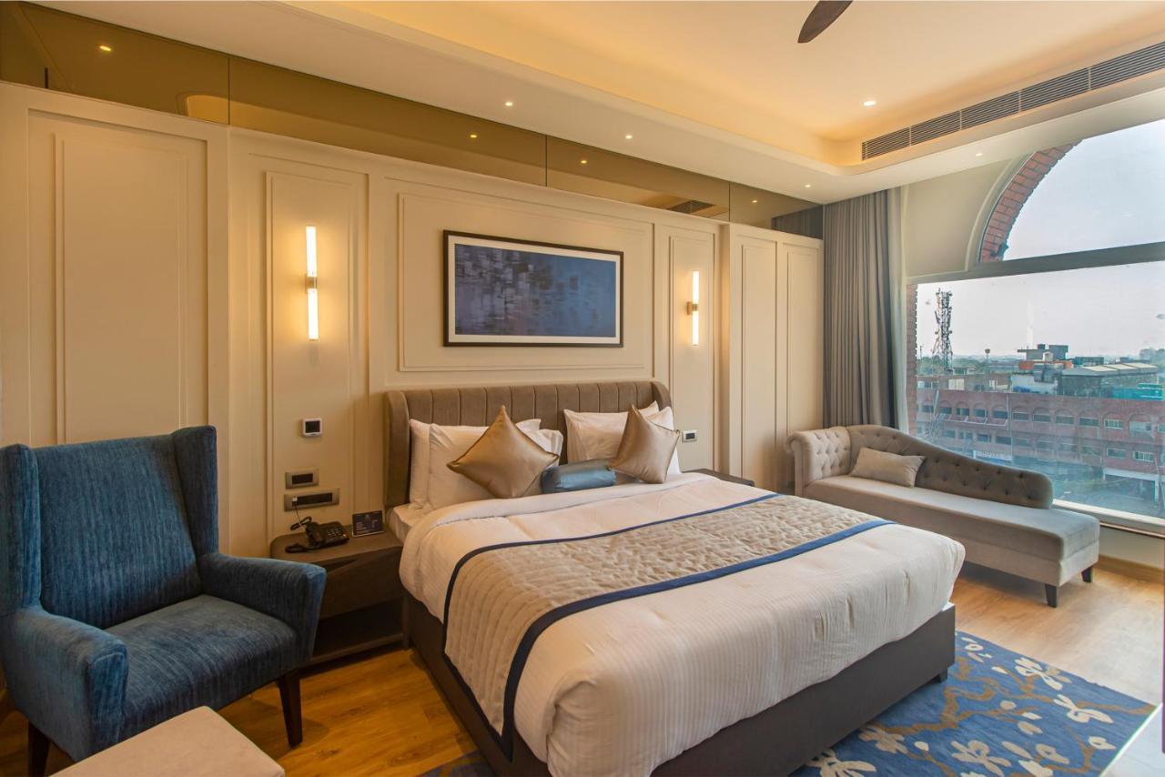 Hotel The Cove Wing Panchkula Exterior foto